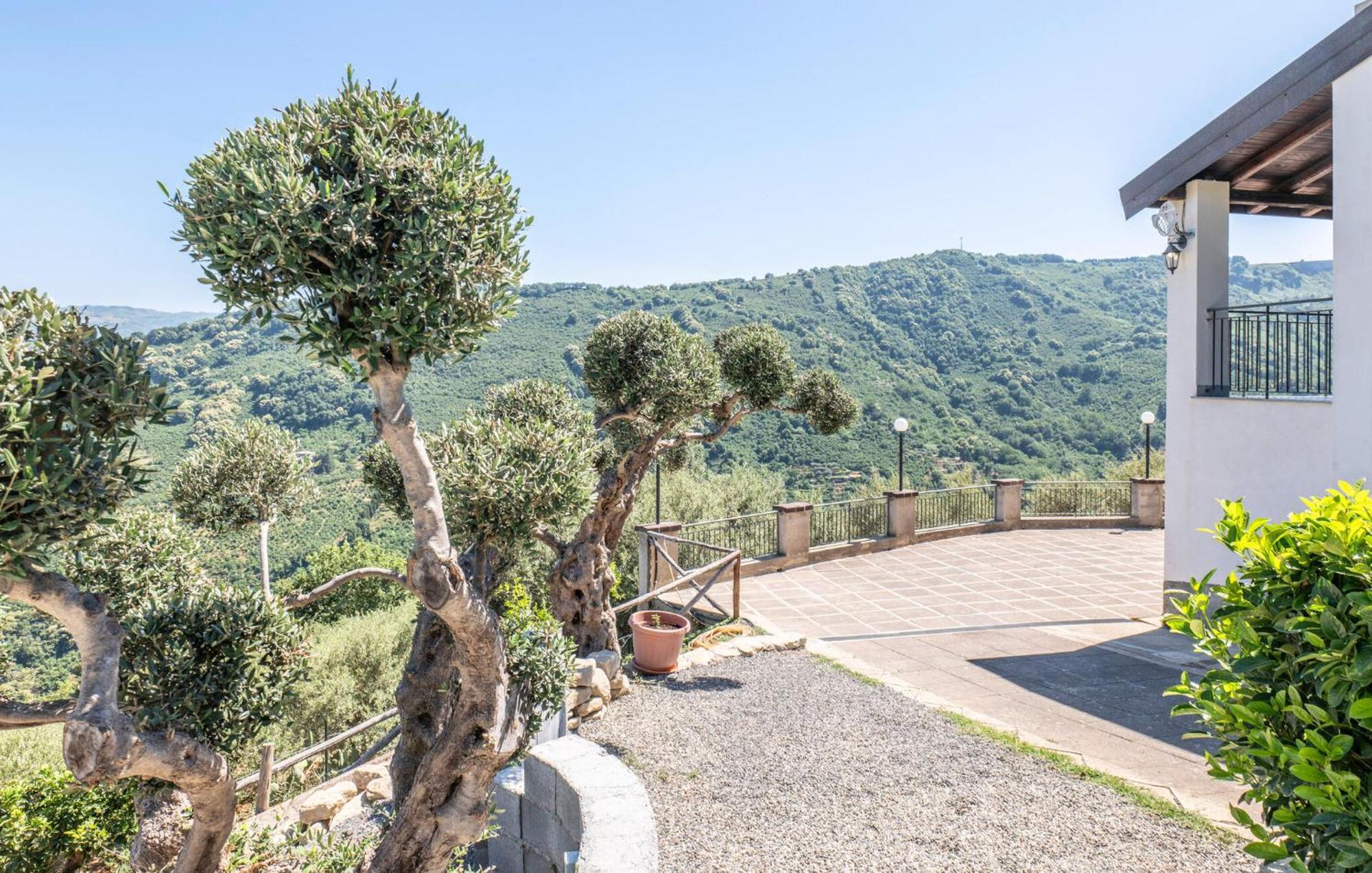 3 Bedroom Beautiful Home In Librizzi Esterno foto