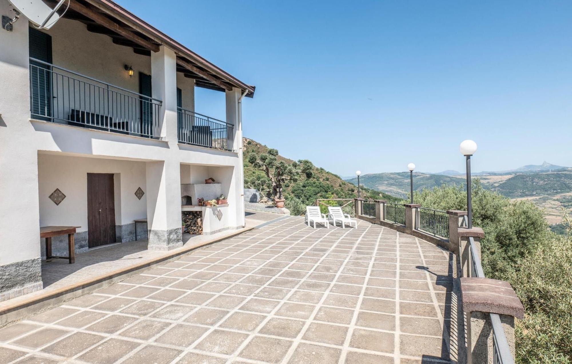 3 Bedroom Beautiful Home In Librizzi Esterno foto